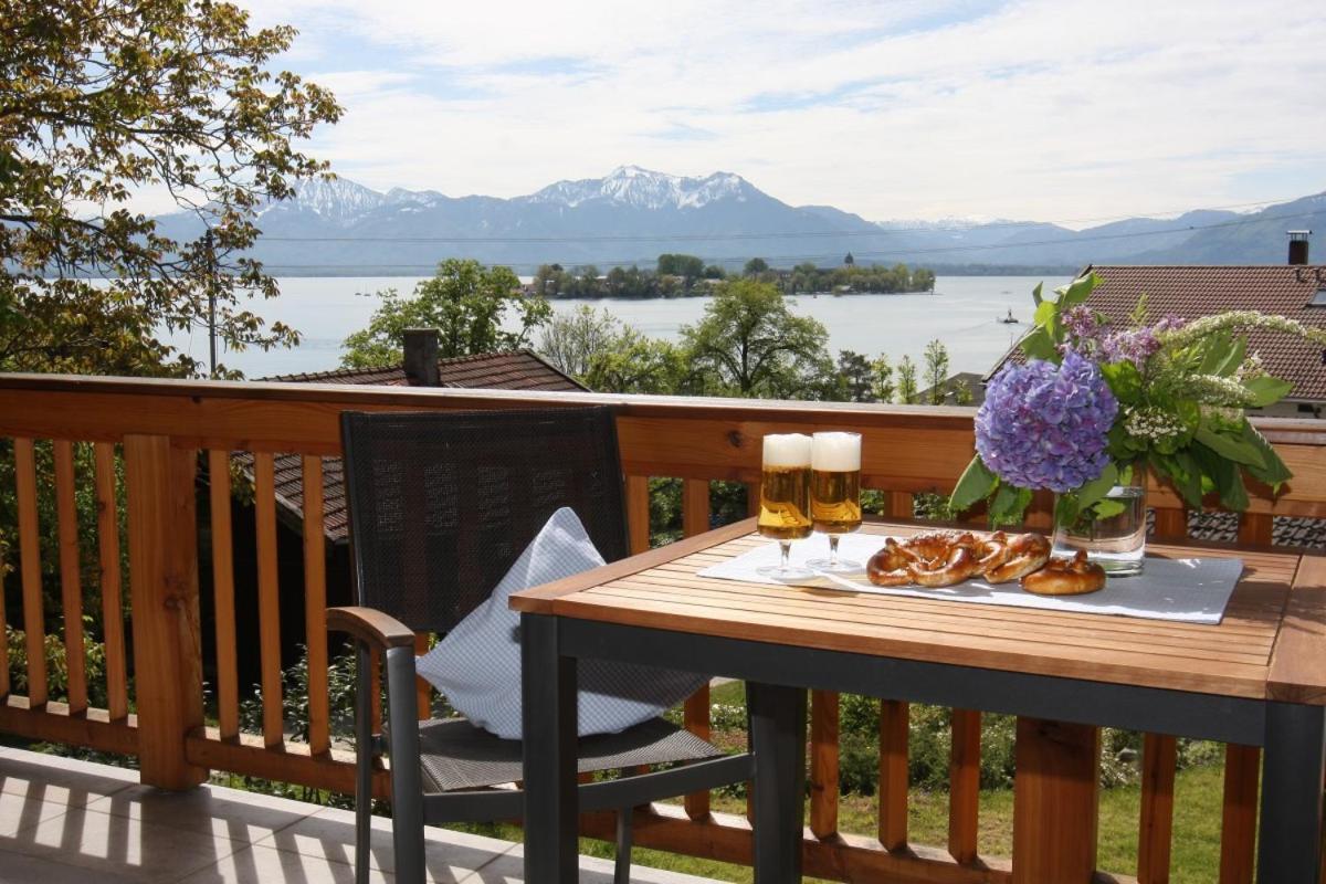 Appartement Haus Chiemsee-Blick à Gstadt am Chiemsee Extérieur photo